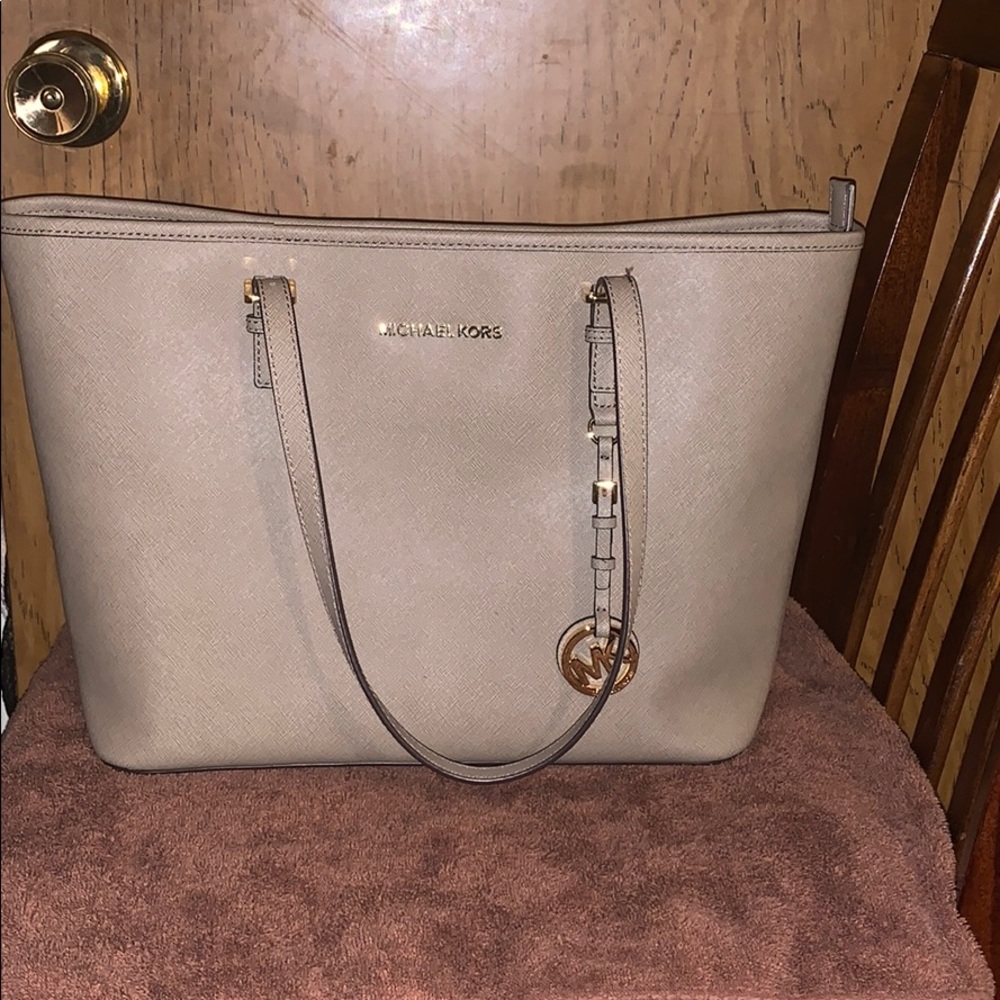 Michael Kors Jet Set Tote
